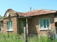 Bulgarian house near a lake front 1