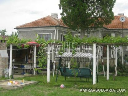 Bulgarian holiday home with big plot