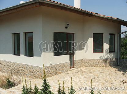 Two bedroom house 25 km from Varna front