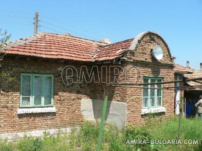 Bulgarian house near a lake front 2