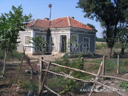 Old house in Bulgaria 25 km from the beach front 3