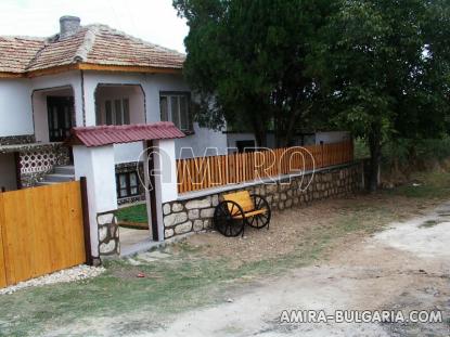 Renovated house in Bulgaria near a dam fence