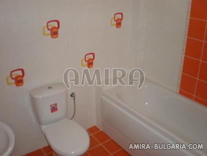 New semi-detached house in Kranevo bathroom