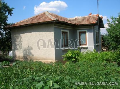 House 13 km from Dobrich, Bulgaria side