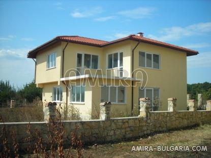 Bulgarian house 2 km from the beach side