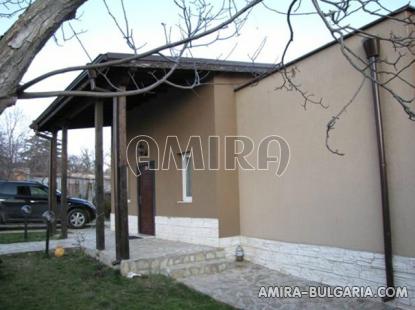 Furnished house 5km from Kamchia beach back