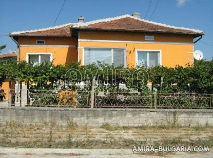 Bulgarian town house 6 km from the beach 2