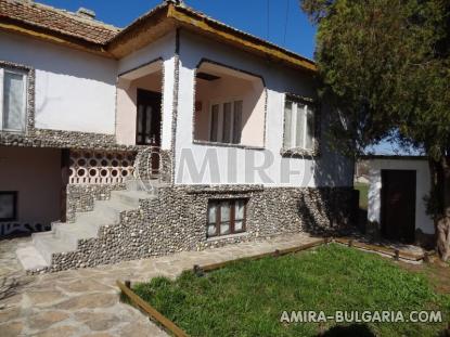 Renovated house in Bulgaria near a dam side