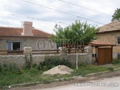 Renovated town house in Bulgaria fence 4