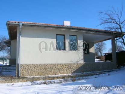 Two bedroom house 25 km from Varna side 2