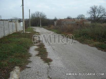 House in Bulgaria 25km from the sea road access
