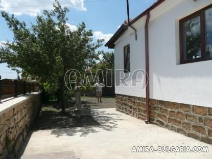 Renovated house in authentic Bulgarian style side
