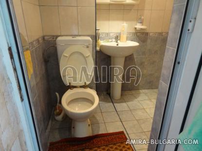 Bulgarian town house WC