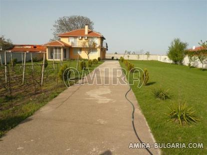 Furnished Bulgarian house near the beach garden
