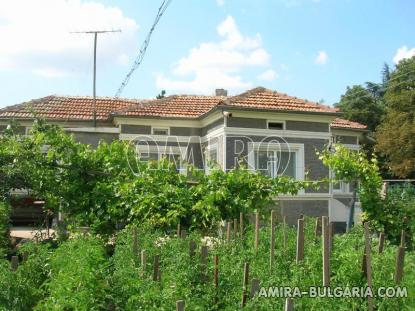 Renovated house in Bulgaria near a lake 2