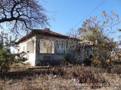 House with big plot in Bulgaria 4