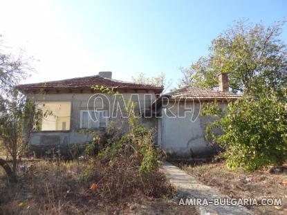 House with big plot in Bulgaria 5