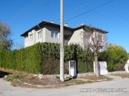 Semi-detached house 6km from Varna 3