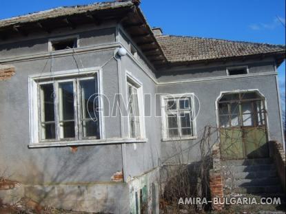 Bulgarian house with big plot 1