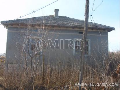 Bulgarian house with big plot 8