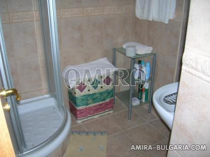 Furnished house 7 km from the beach bathroom