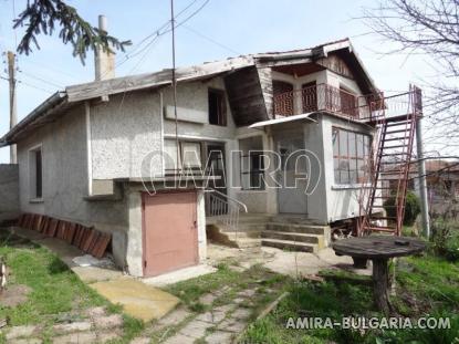 Massive house 3km from Dobrich 1
