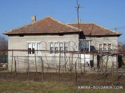 House in Bulgaria 9 km from Balchik front 2