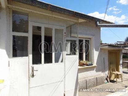 Town house with bar for sale 2