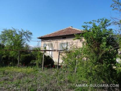 Cheap house in a big bulgarian village 6