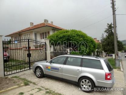 Furnished guest house in Kranevo 9