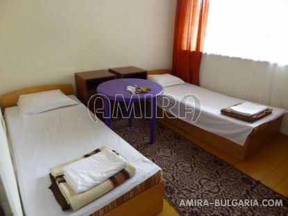 Furnished guest house in Kranevo 25