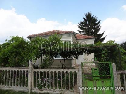 Renovated house in a big bulgarian village 5