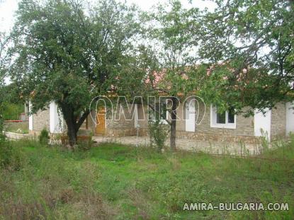 Renovated house 21 km from the beach front