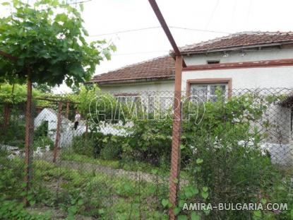 Cheap country house in Bulgaria 4