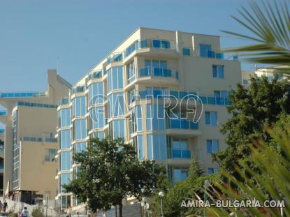First line apartments in Varna side