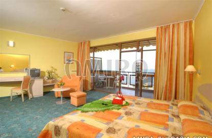 Furnished apartments 170m from the beach