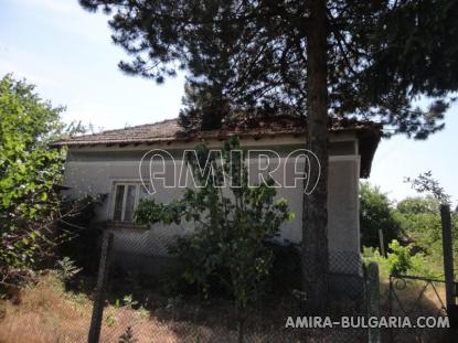 Authentic Bulgarian style house 400 m from a lake fence
