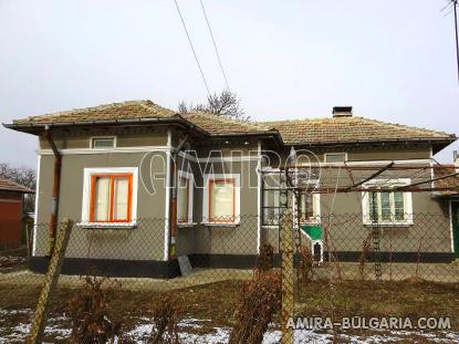 House in Bulgaria 40 km from the beach 1