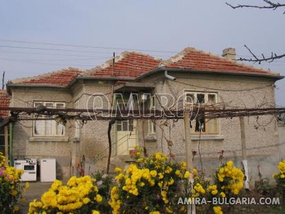 Stone house 35 km from Varna front