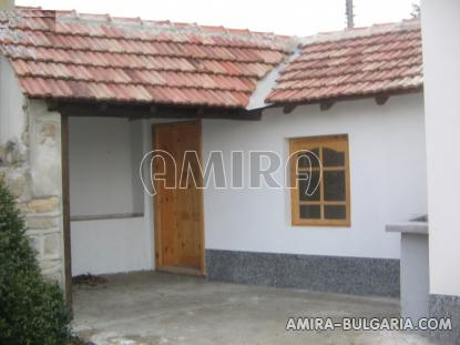 Renovated house 25km from Varna side