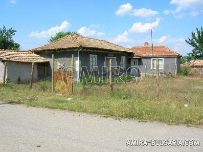Bulgarian house 48 km from the beach front 2