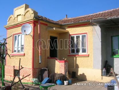 House 48 km from the beach front 1