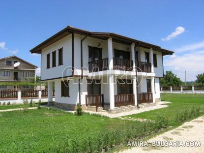 House near Varna in authentic Bulgarian style side 2