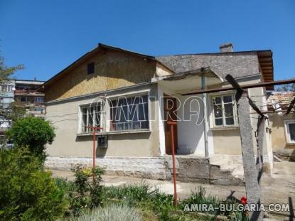 Stone house 35 km from Varna back 2