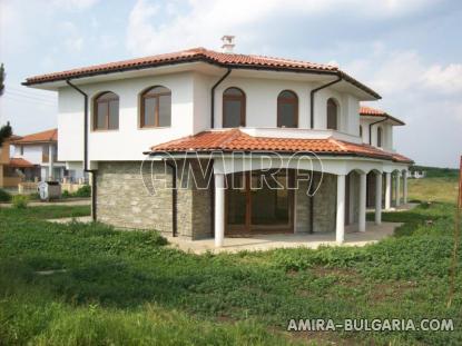 Massive 3 bedroom house 8 km from the beach front 3