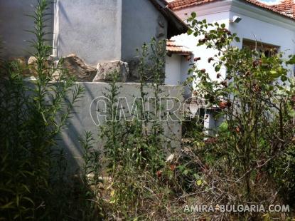 Renovated house 25km from Varna garden