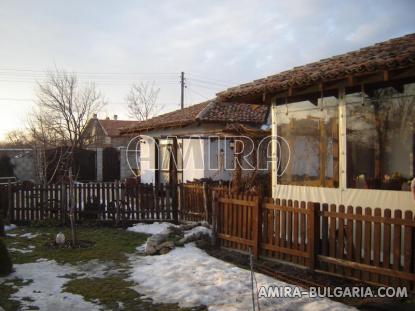 Furnished house 18km from Varna side