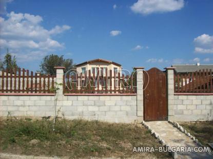 Furnished house 20km from Varna fence