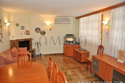 Furnished house with pool in Balchik living room