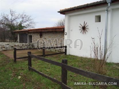 Furnished house 25km from Varna back 2